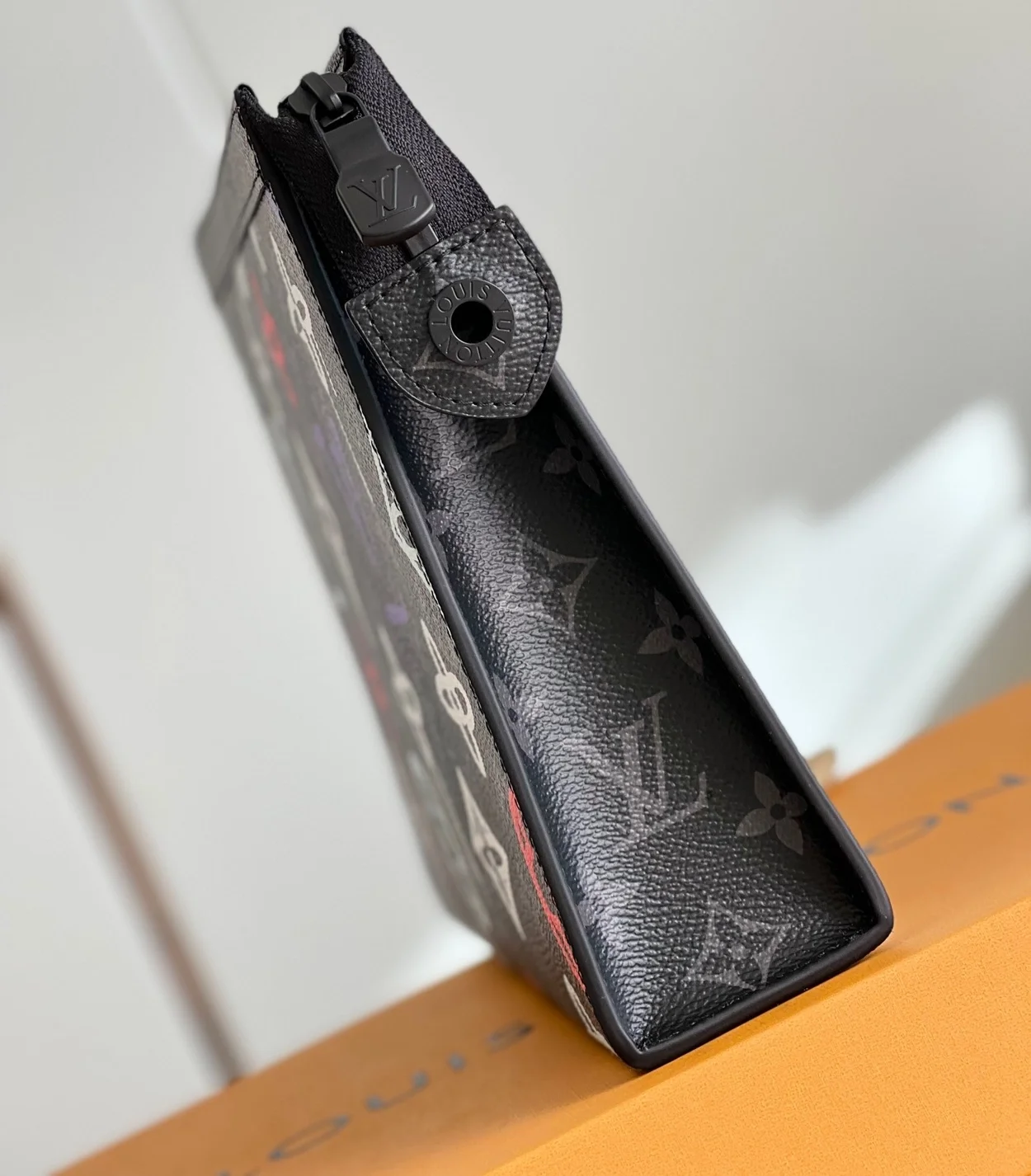 루이비통 파컷스 트래벌 파우치 M81803