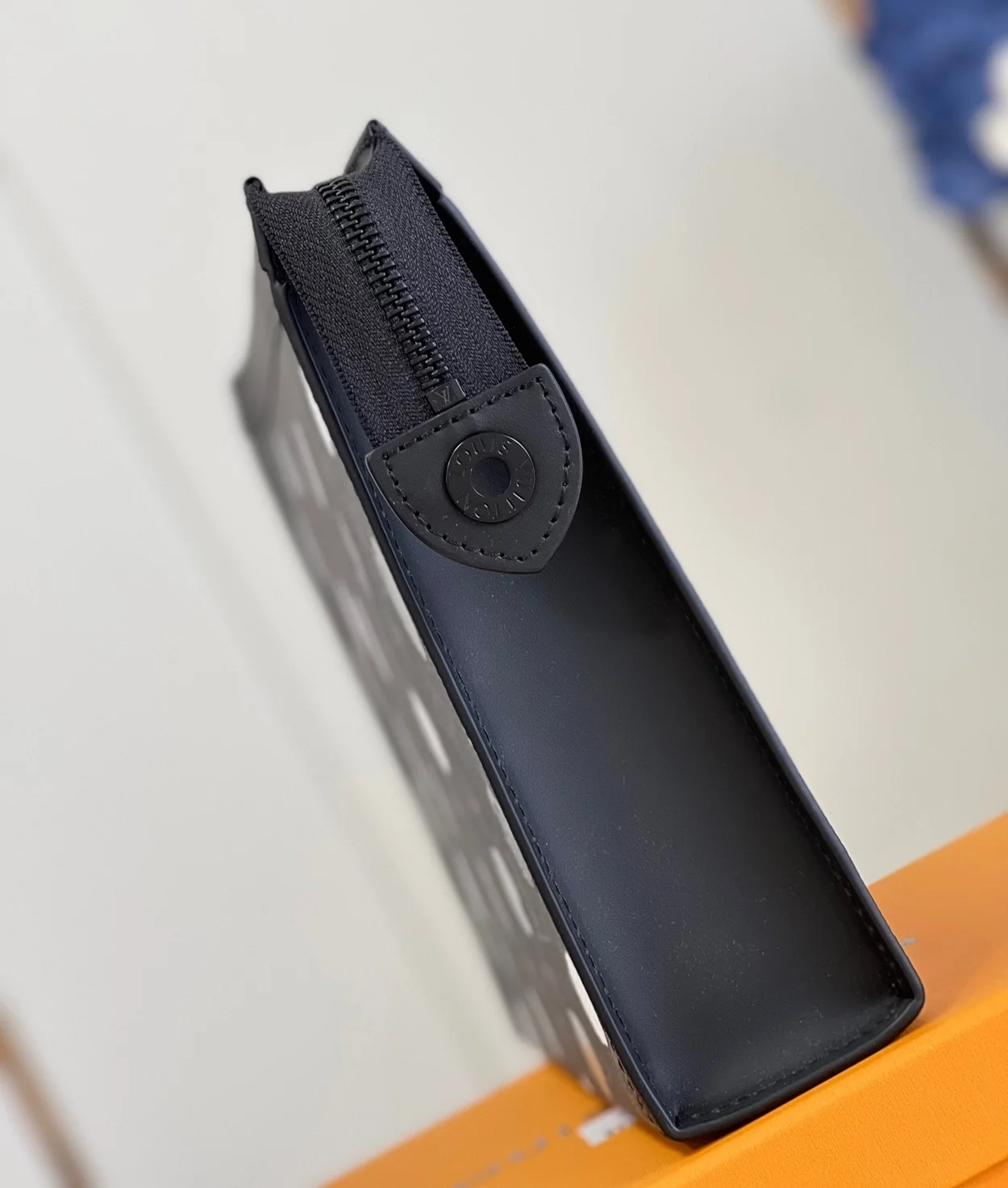 루이비통 x 야요이 쿠사마 포쉐트 보야주 M81934