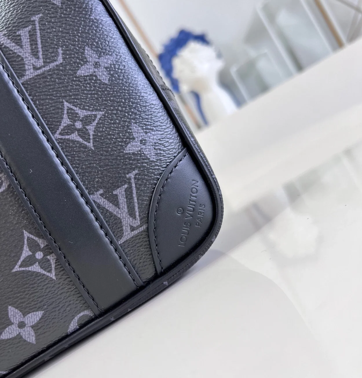 루이비통 포쉐트 카사이 클러치 M82076