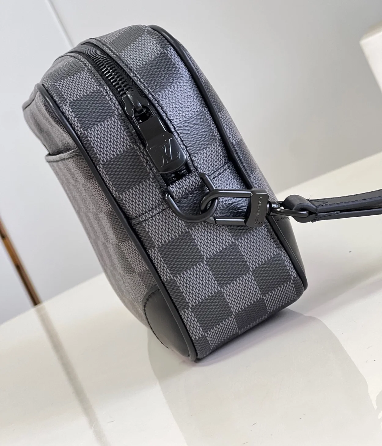 루이비통 포쉐트 카사이 클러치 M60501