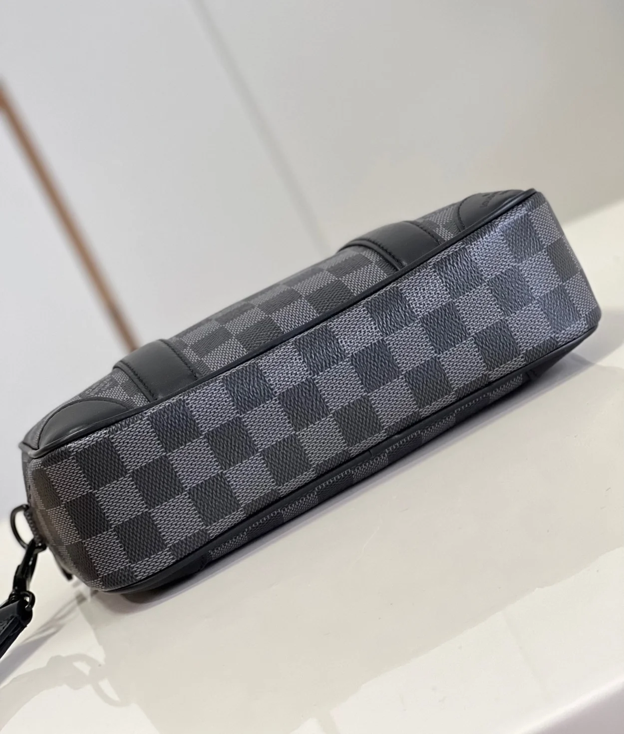 루이비통 포쉐트 카사이 클러치 M60501