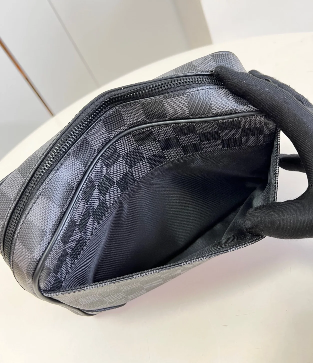 루이비통 포쉐트 카사이 클러치 M60501