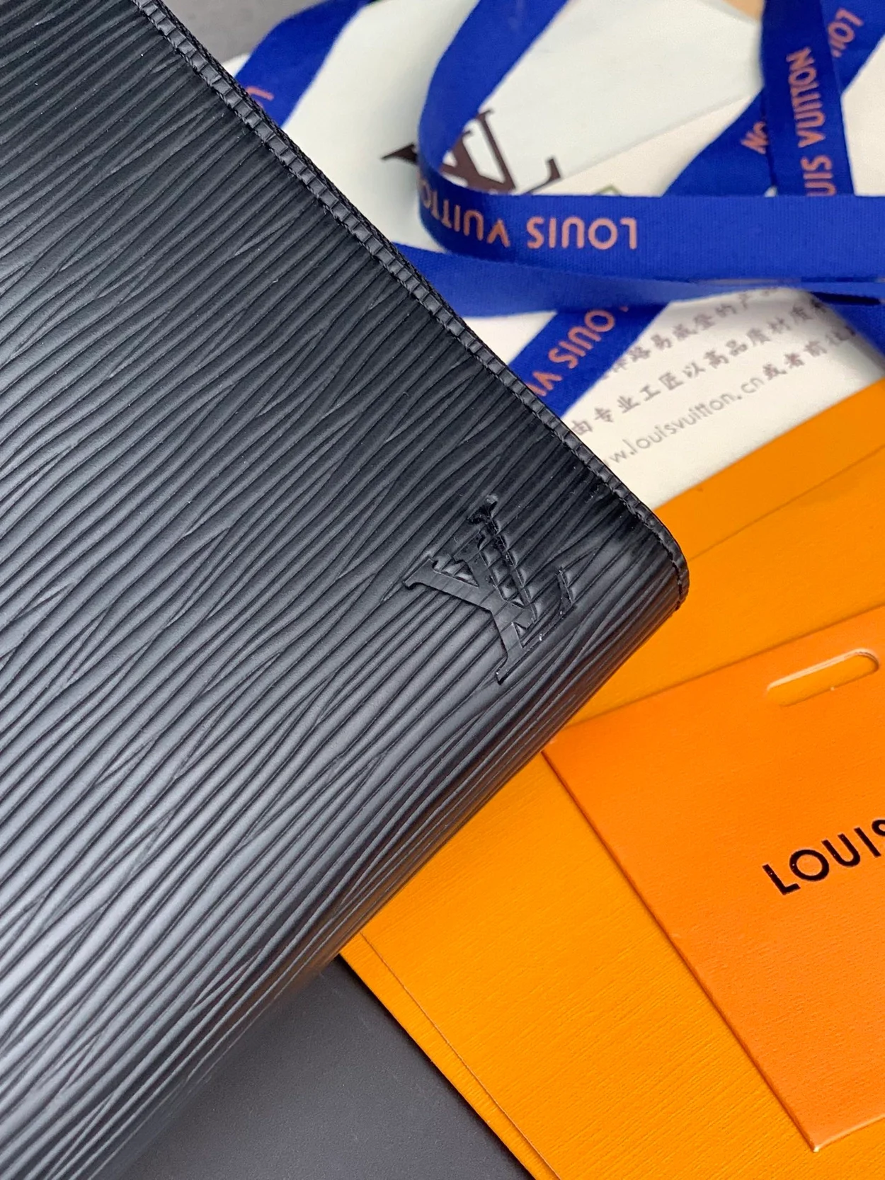 루이비통 포쉐트 주르 클러치 PM M62646