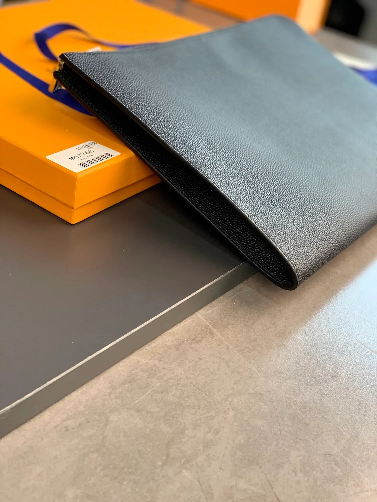 루이비통 포쉐트 주르 클러치 M67768