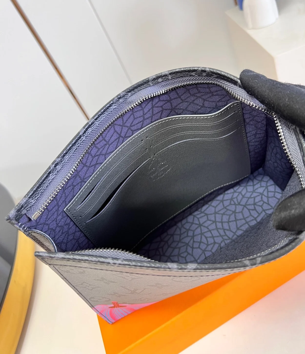 루이비통 YK 포쉐트 보야주 M81973