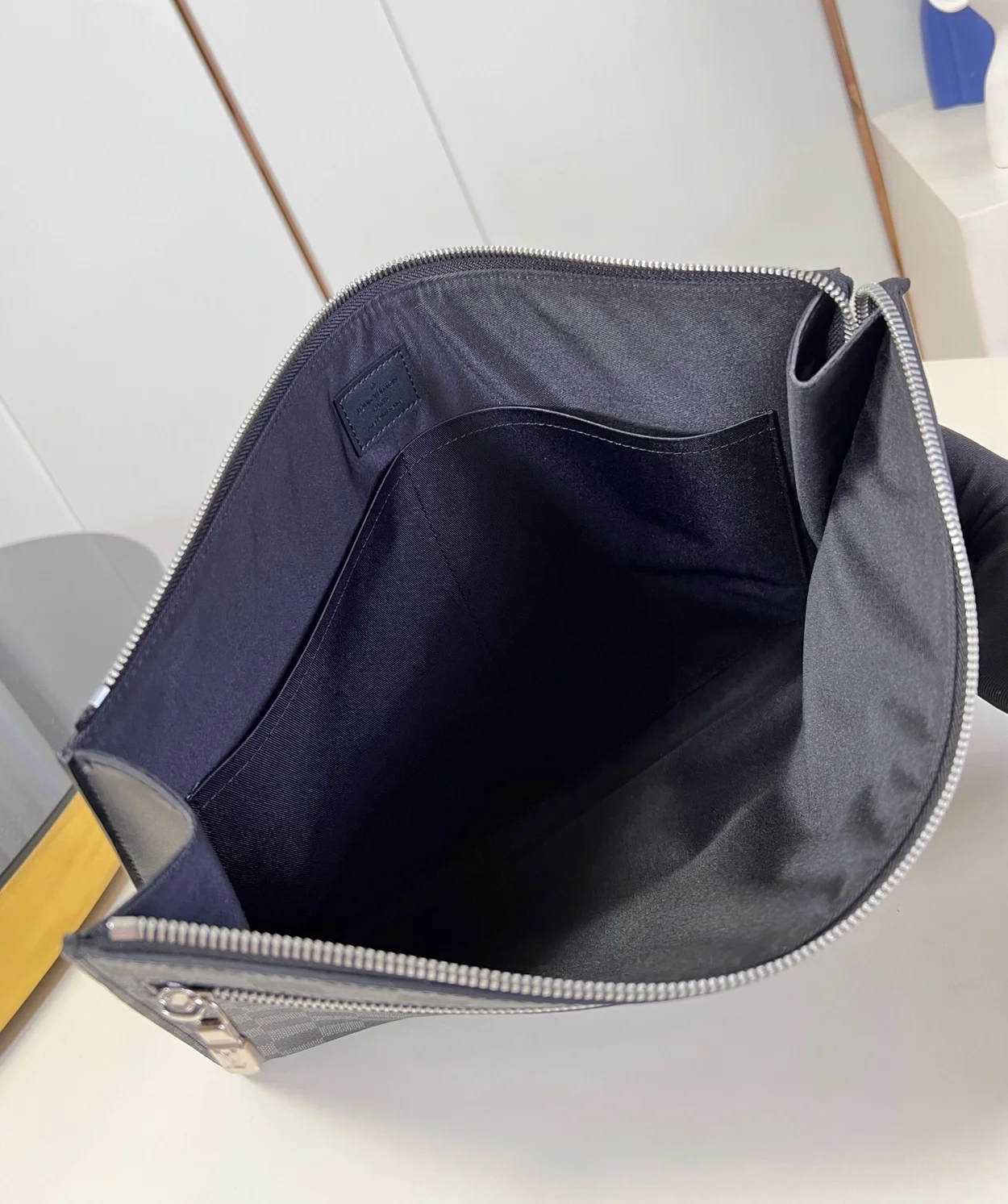 루이비통 포쉐트 24H N40481