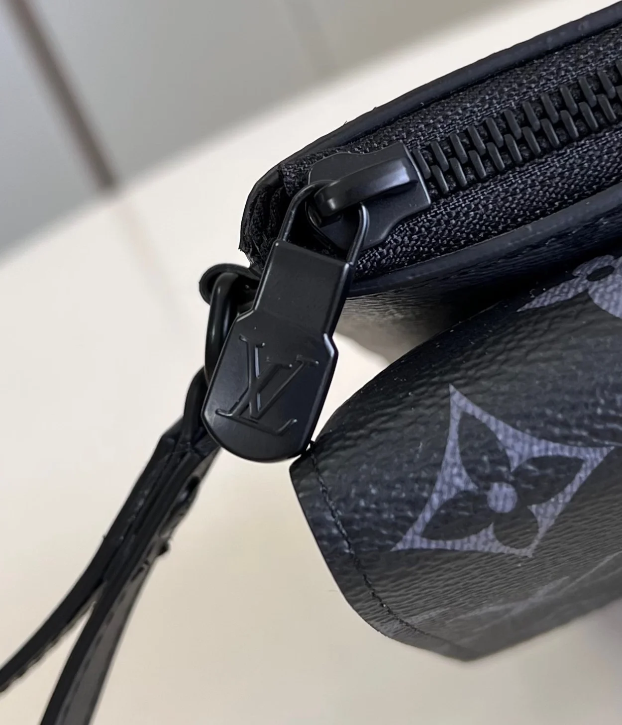 루이비통 포쉐트 S-Lock M82598