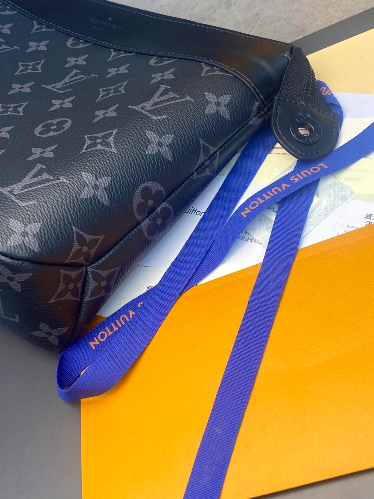 루이비통 포쉐트 보야주 수플 M82543