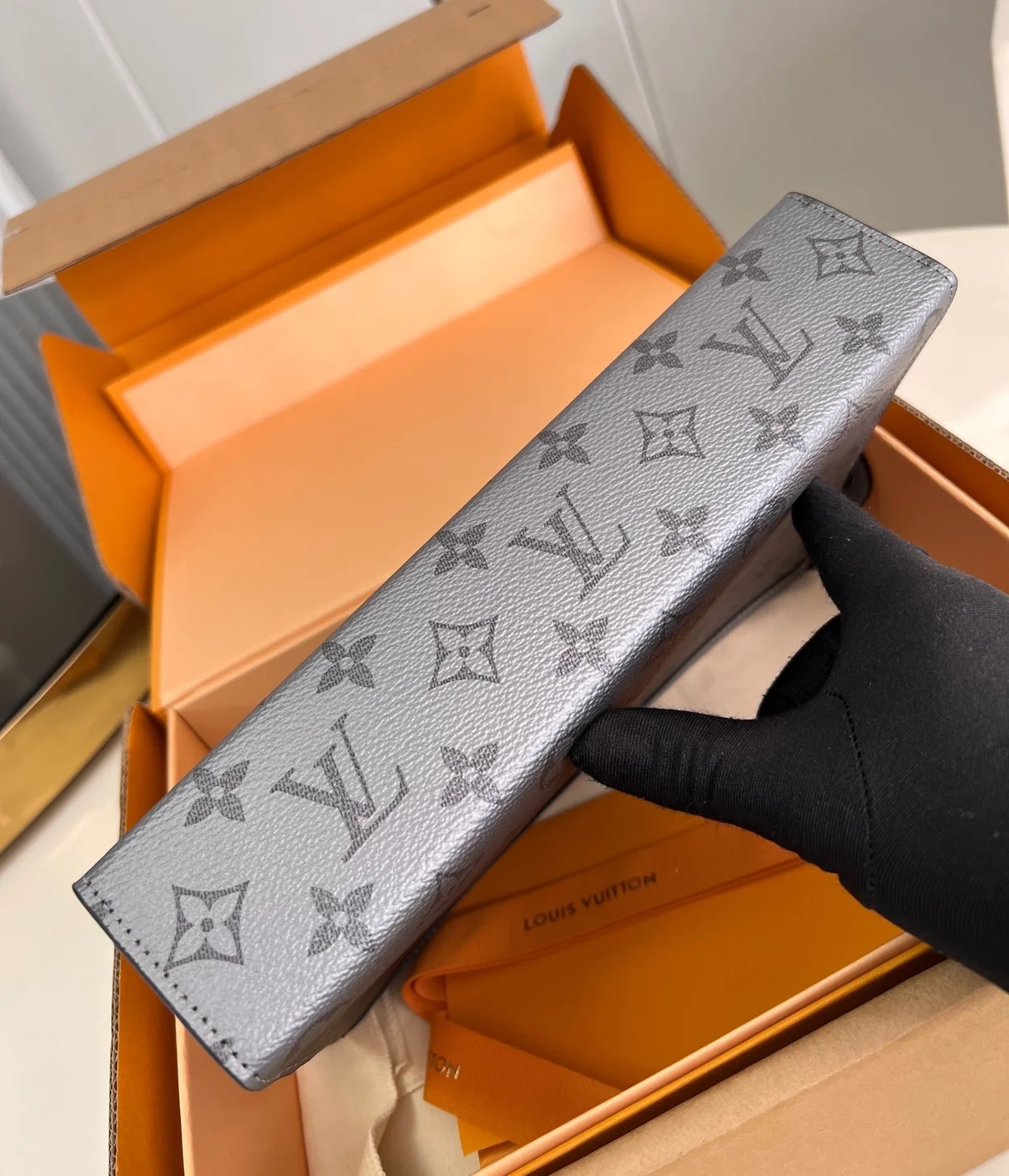 루이비통 포쉐트 보야주 MM 모노그램 캔버스 클러치 M30840