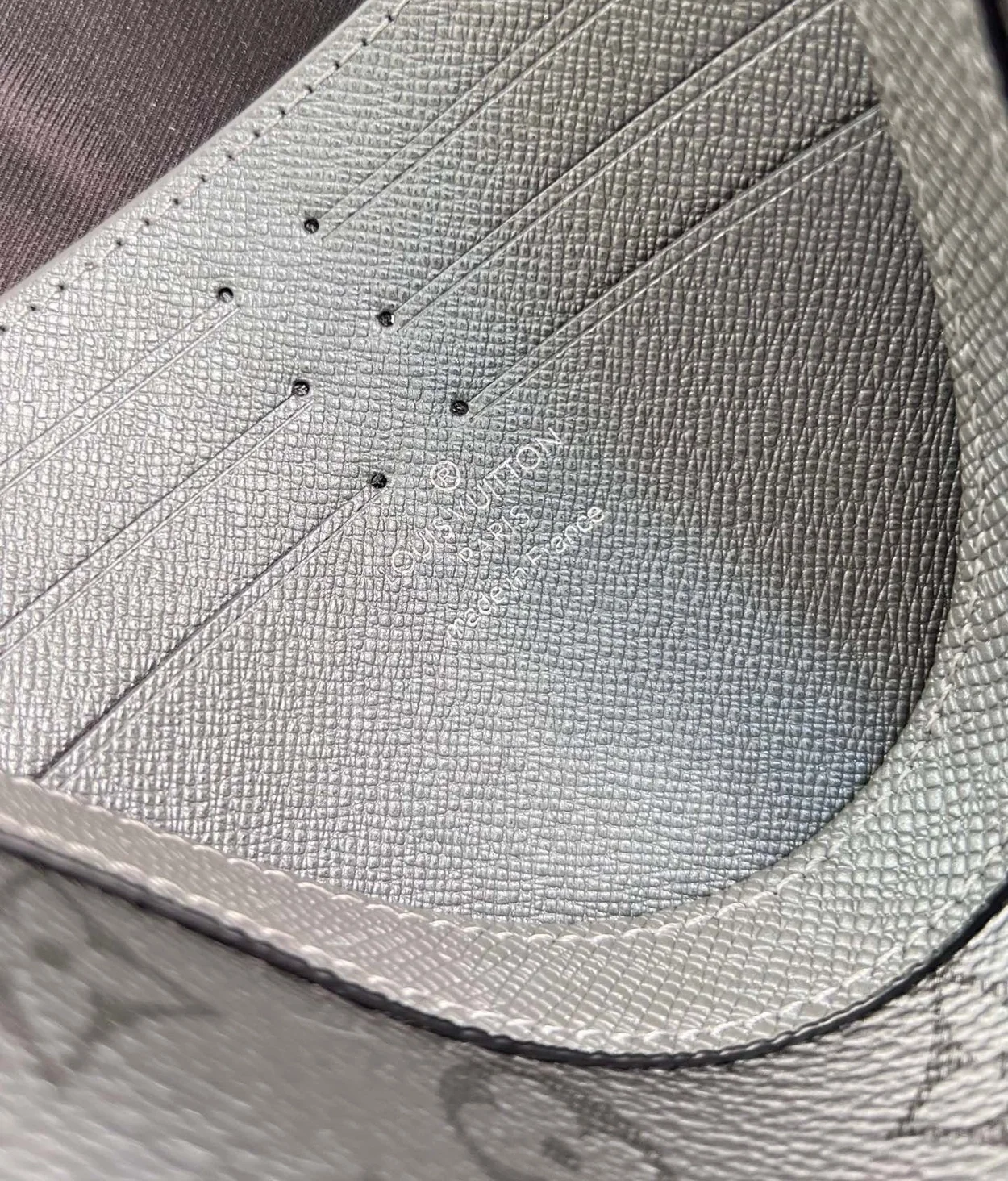 루이비통 포쉐트 보야주 MM 모노그램 캔버스 클러치 M30840