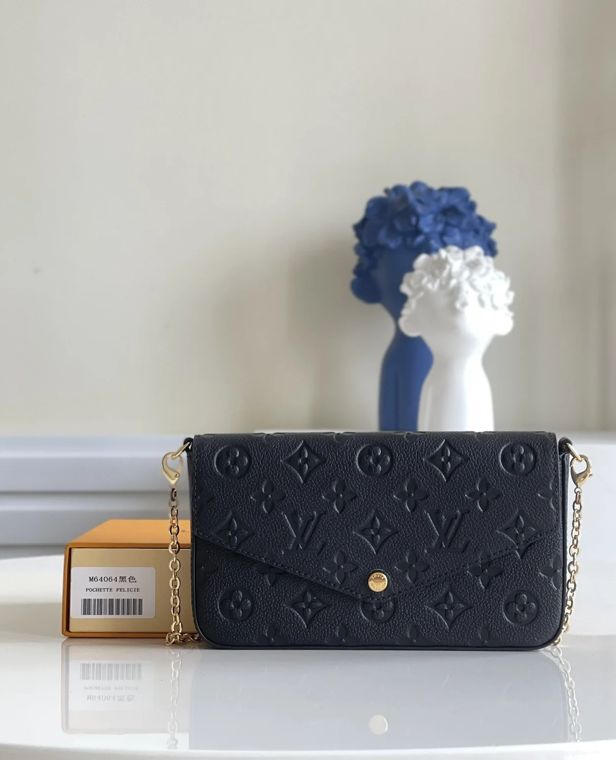 루이비통 포쉐트 펠리시 M64064