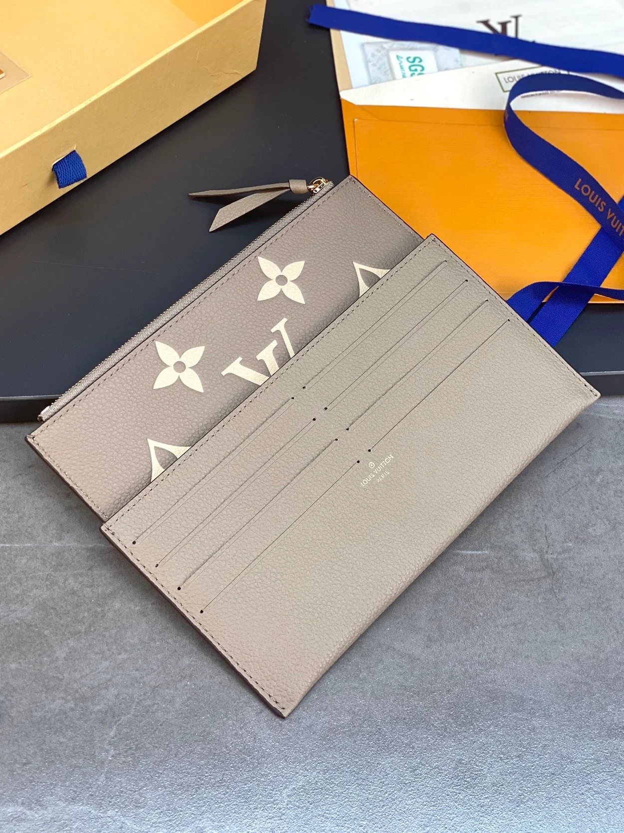 루이비통 포쉐트 펠리시 M69977