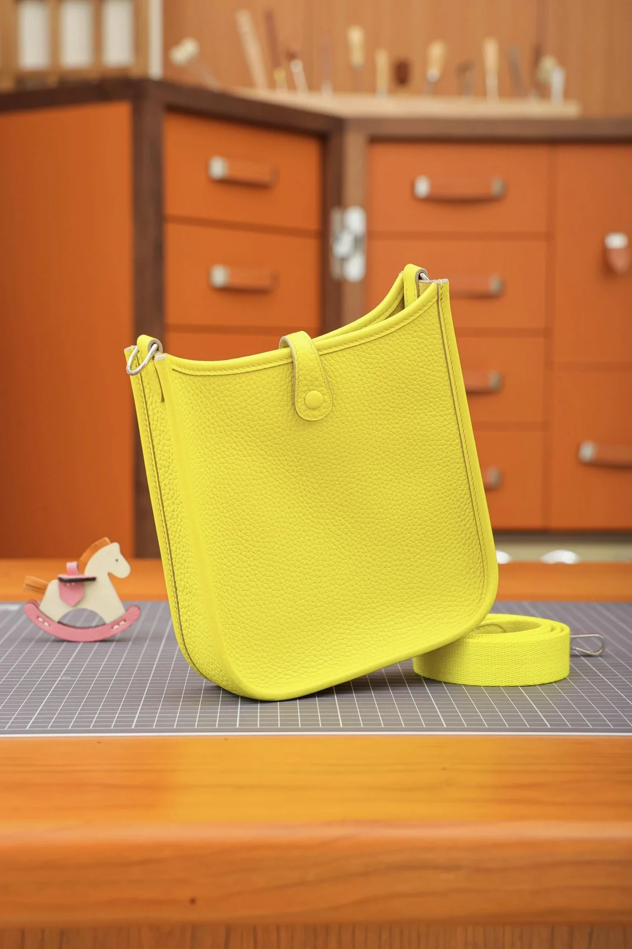 에르메스 에블린 16 레몬 팔라듐 하드웨어 (100% HAND MADE)