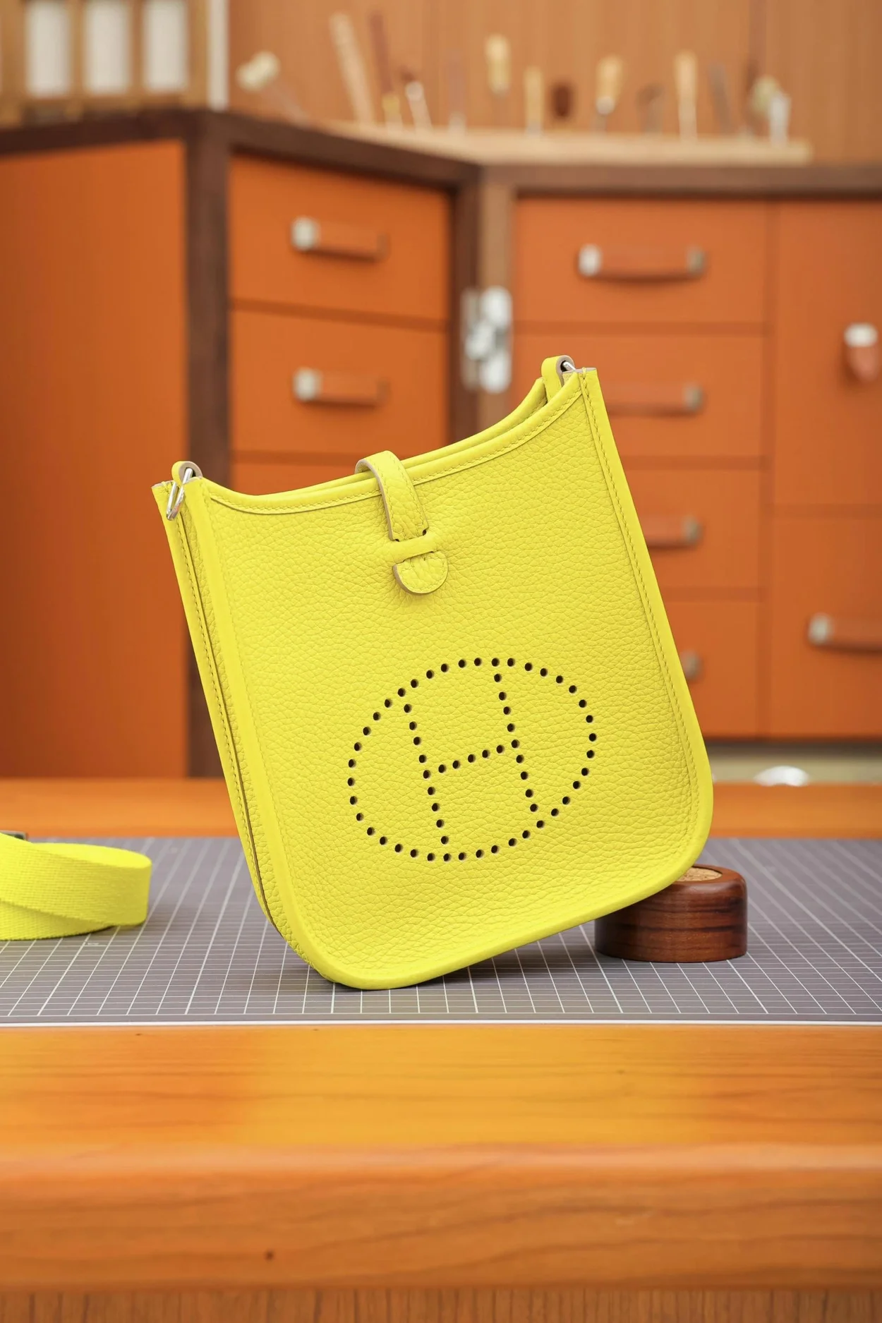 에르메스 에블린 16 레몬 팔라듐 하드웨어 (100% HAND MADE)