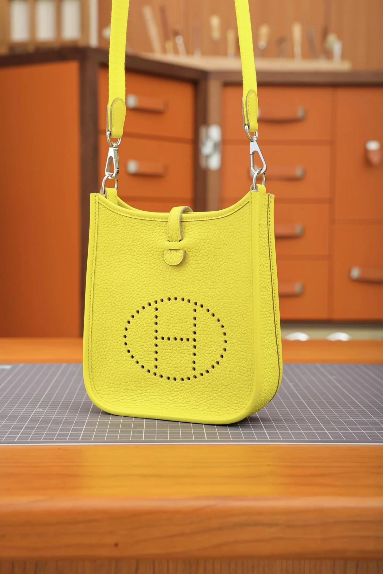 에르메스 에블린 16 레몬 팔라듐 하드웨어 (100% HAND MADE)