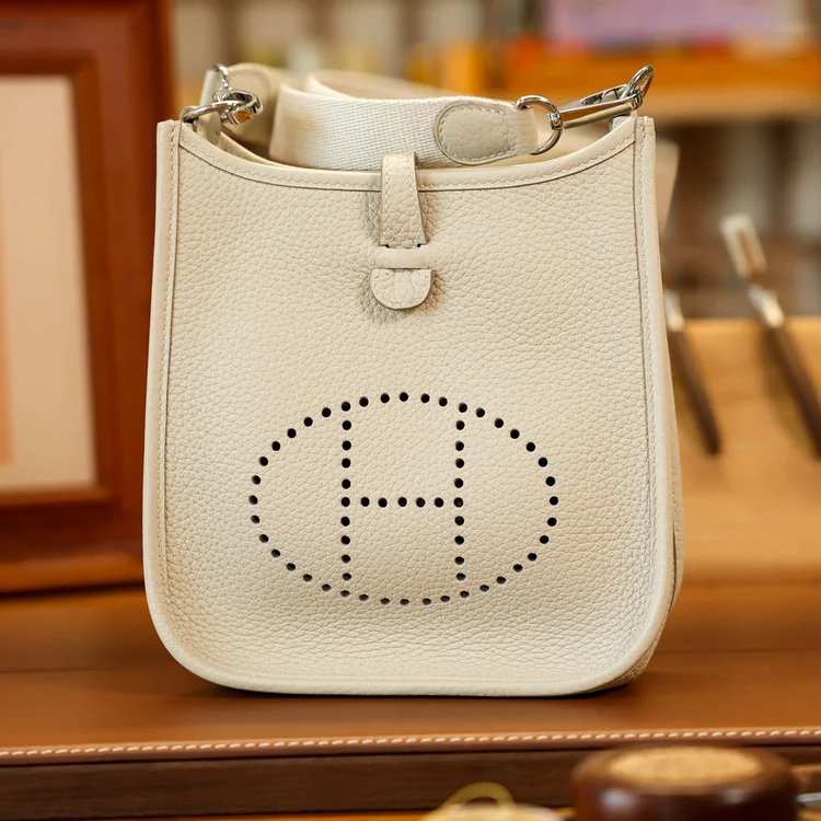 에르메스 에블린 16 아마존 백 아이보리 클레망스 & 팔라듐 하드웨어 (100% HAND MADE)