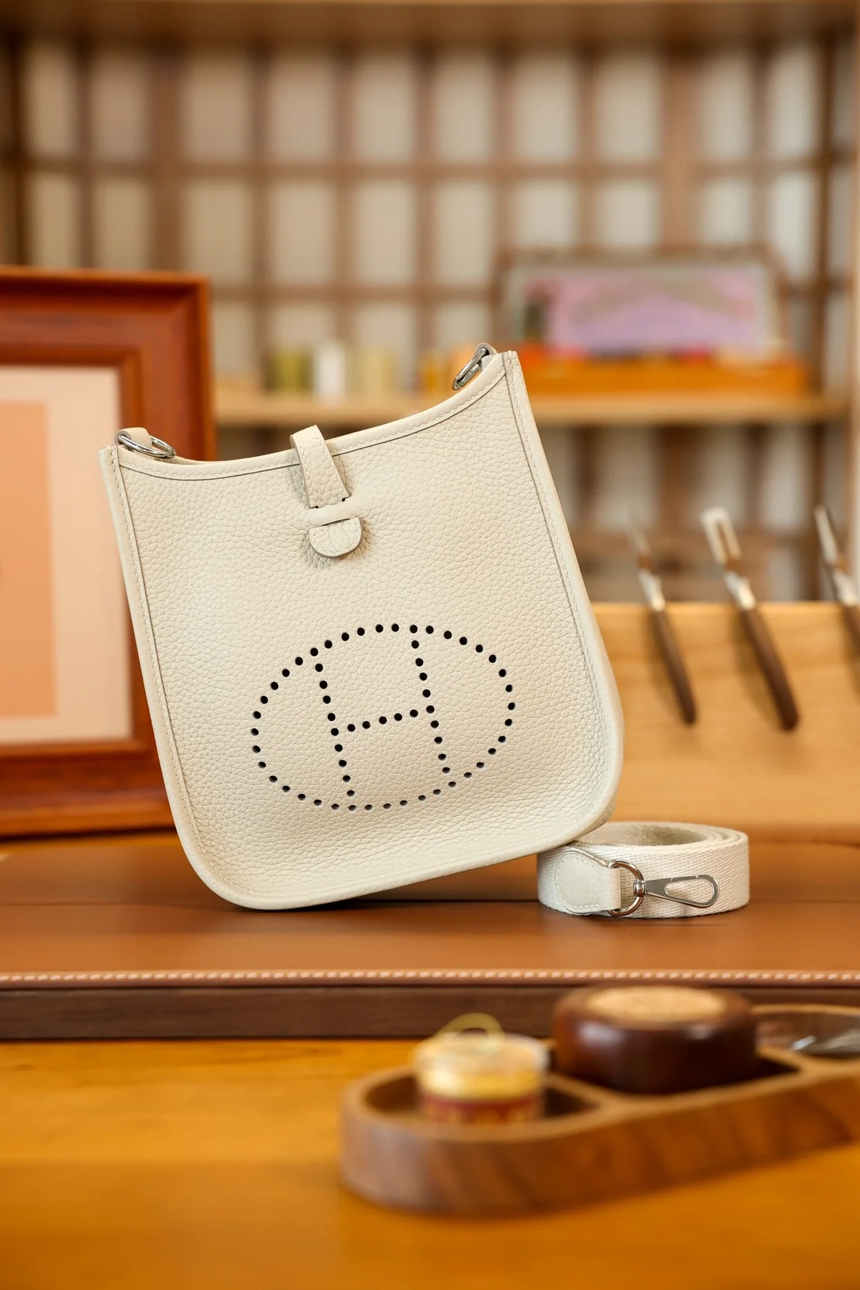 에르메스 에블린 16 아마존 백 아이보리 클레망스 & 팔라듐 하드웨어 (100% HAND MADE)