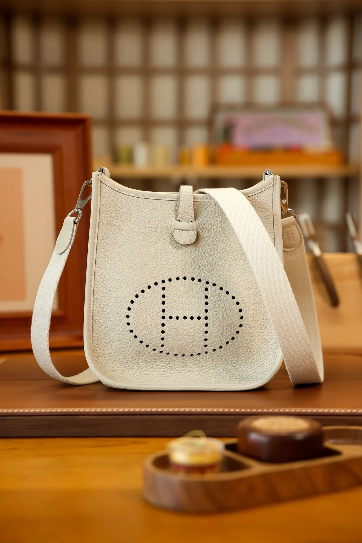 에르메스 에블린 16 아마존 백 아이보리 클레망스 & 팔라듐 하드웨어 (100% HAND MADE)