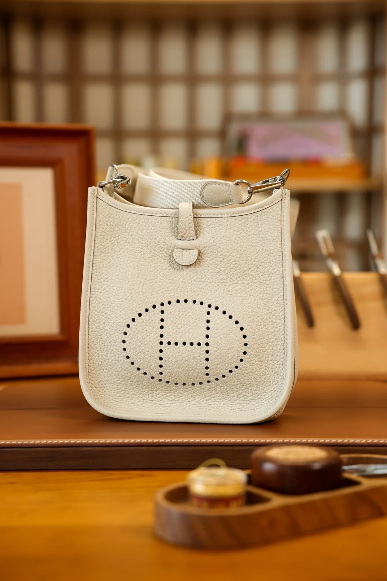 에르메스 에블린 16 아마존 백 아이보리 클레망스 & 팔라듐 하드웨어 (100% HAND MADE)