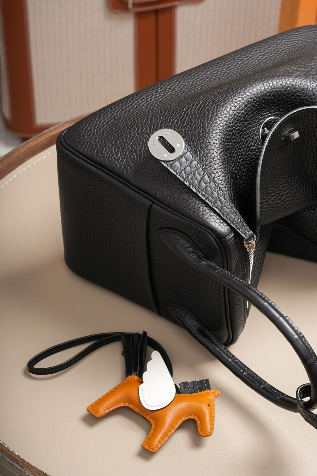 에르메스 린디 26 블랙 클레망스 팔라듐 하드웨어 (100% HAND MADE)