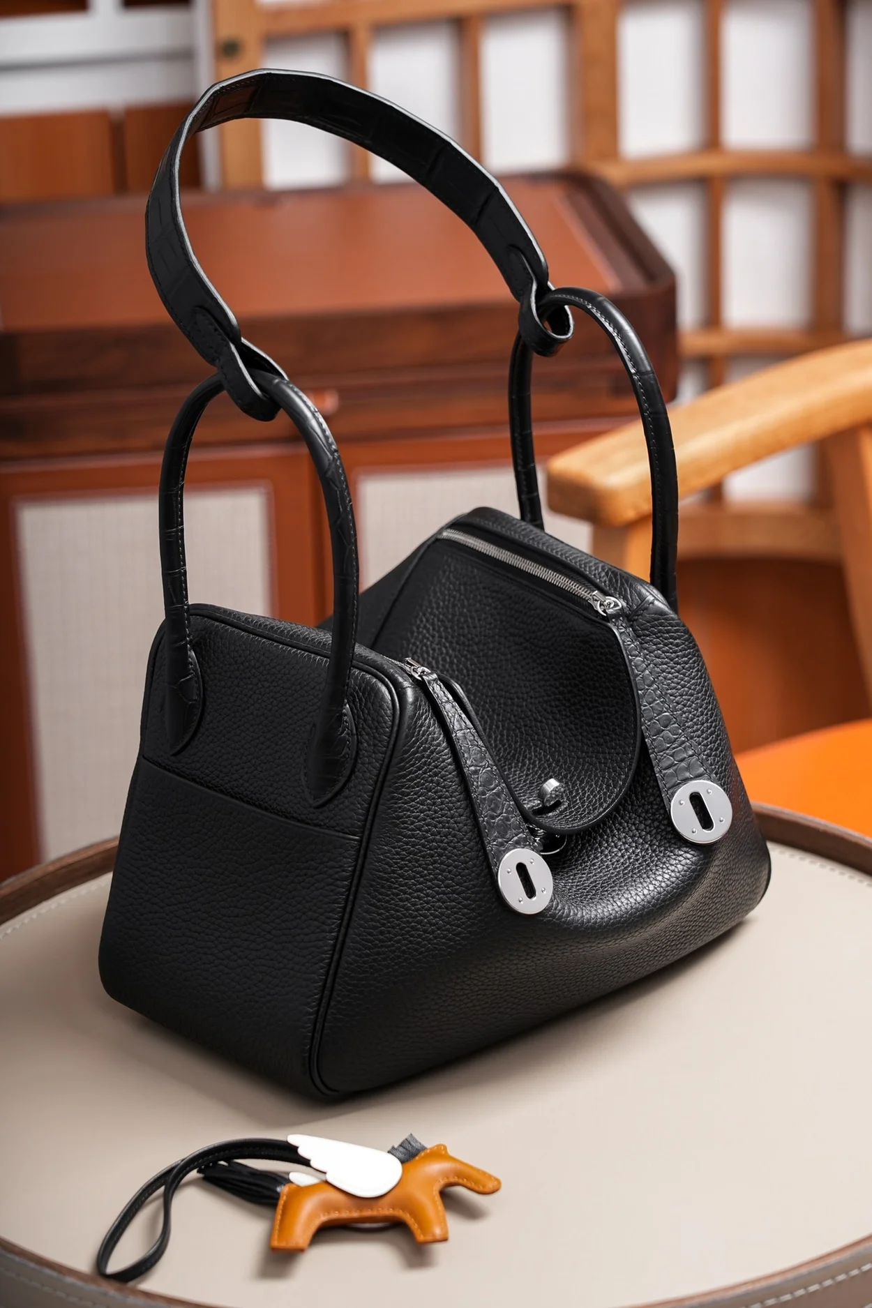 에르메스 린디 26 블랙 클레망스 팔라듐 하드웨어 (100% HAND MADE)