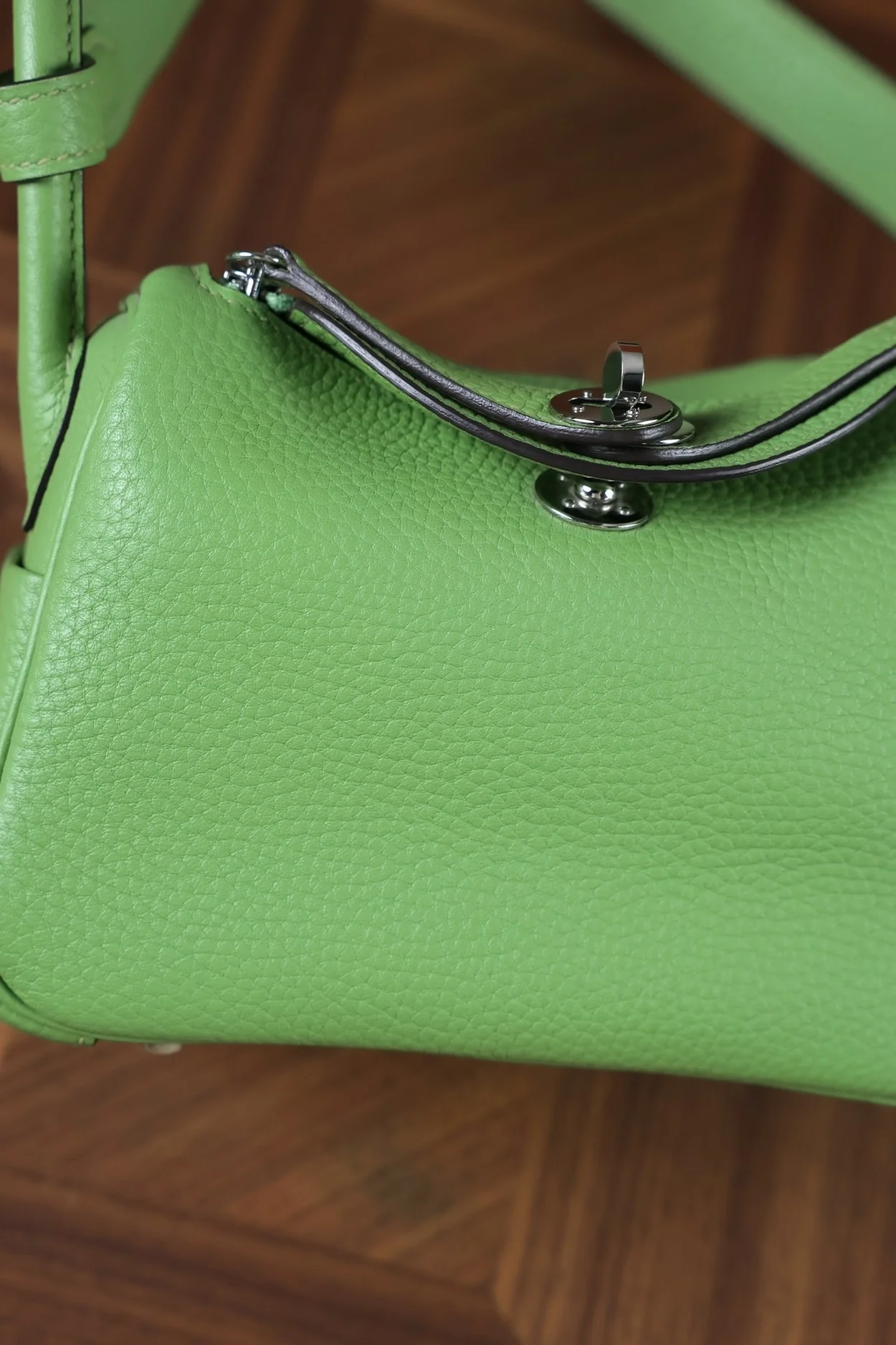 에르메스 린디 미니 아보카도 그린 클레망스 팔라듐 하드웨어 (100% Hand Made)