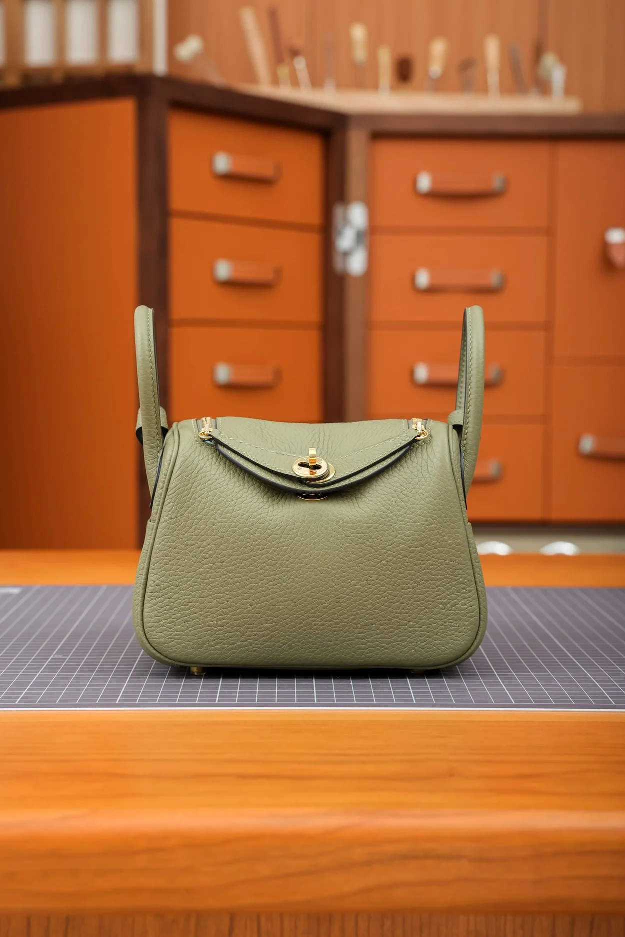 에르메스 린디 미니 소쥬 클레망스 골드 하드웨어 (100% HAND MADE)