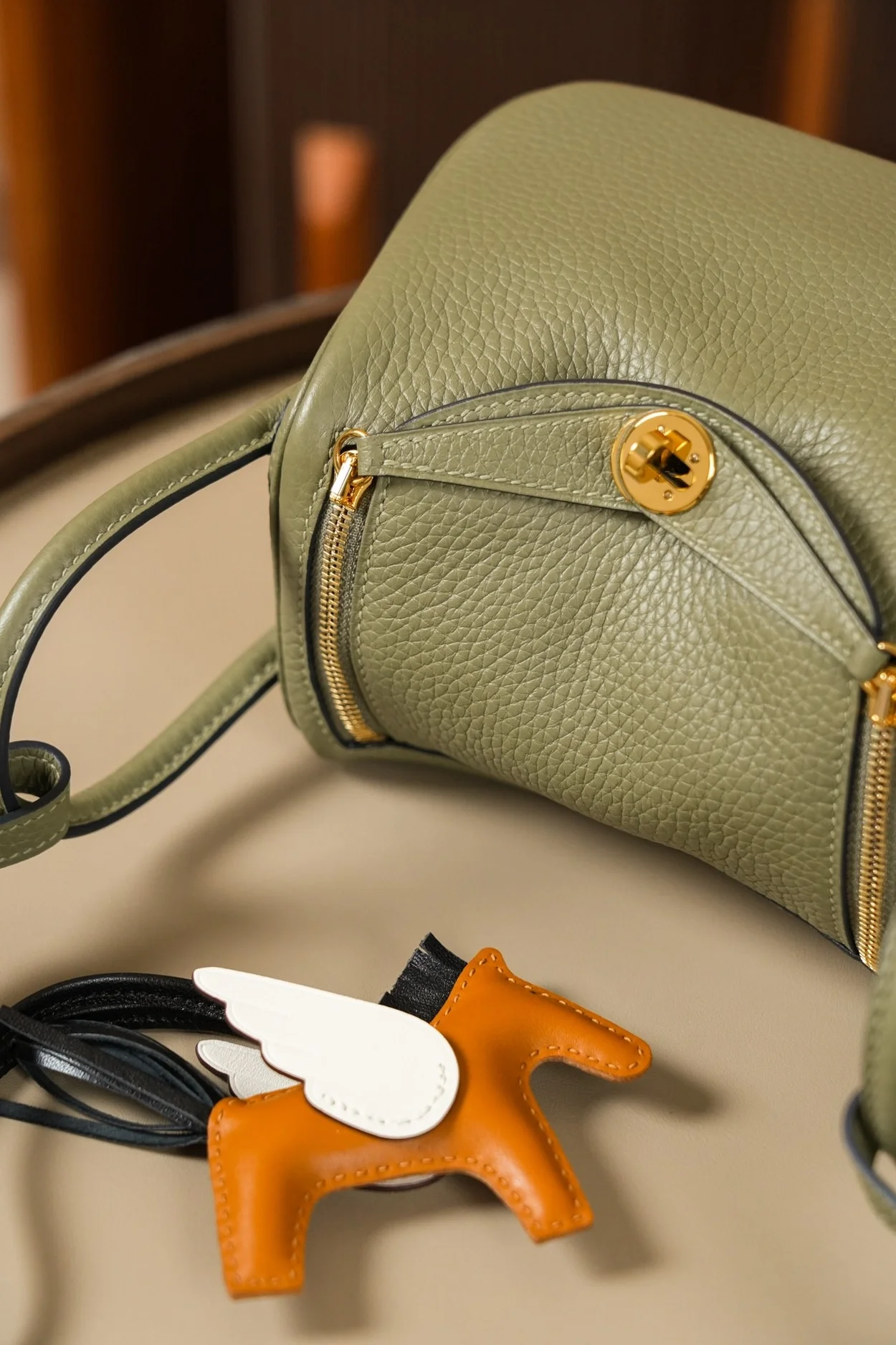 에르메스 린디 미니 소쥬 클레망스 골드 하드웨어 (100% HAND MADE)