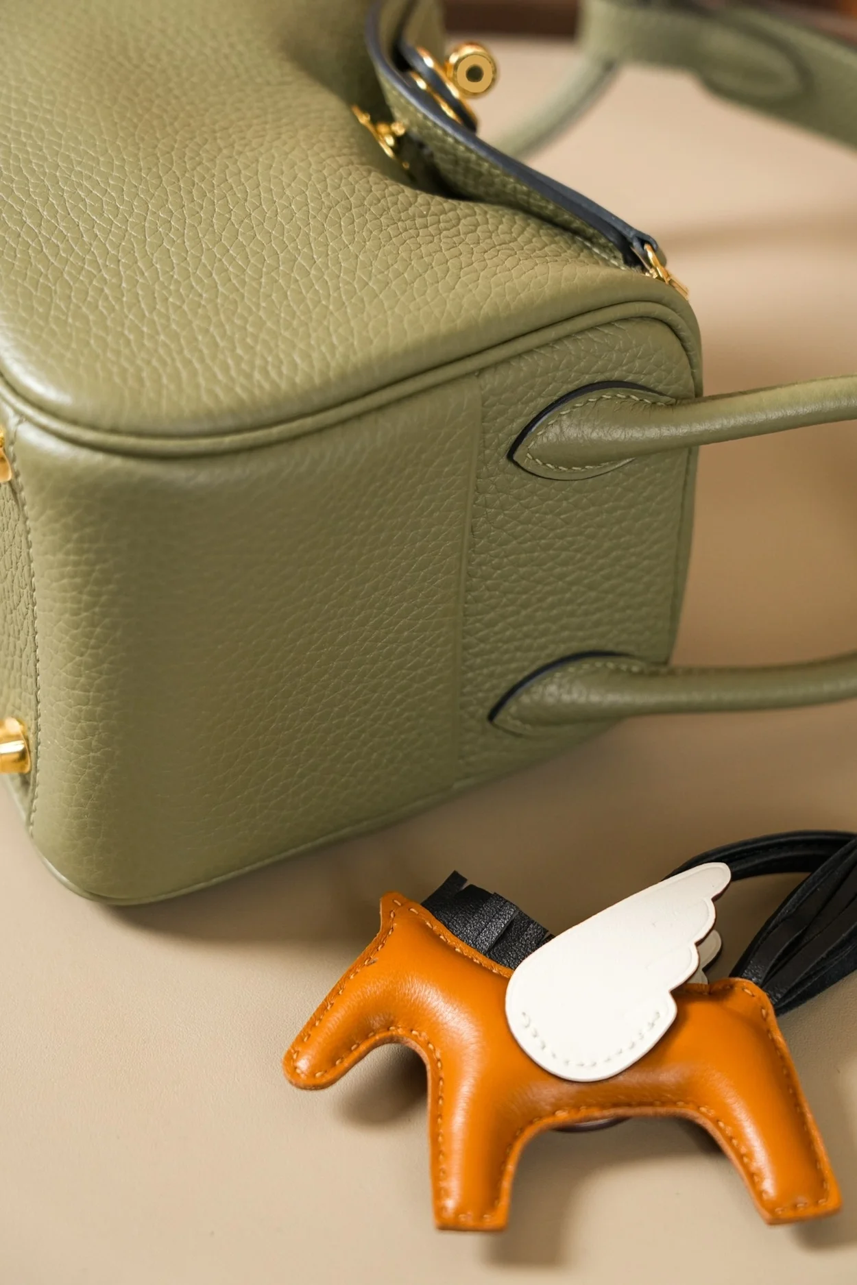 에르메스 린디 미니 소쥬 클레망스 골드 하드웨어 (100% HAND MADE)