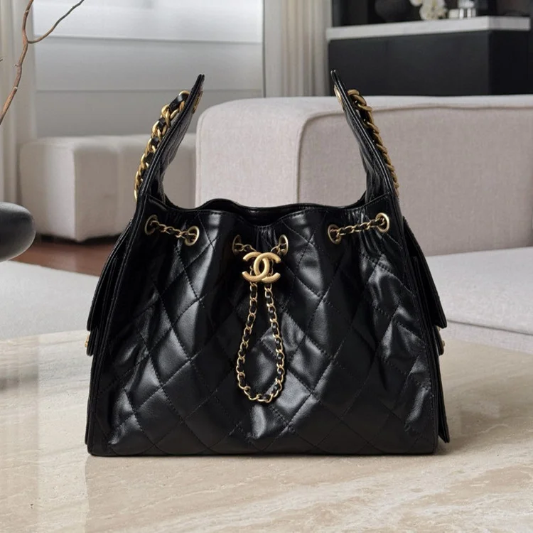 샤넬 25백 스몰 블랙 샤이니 카프스킨 호보백