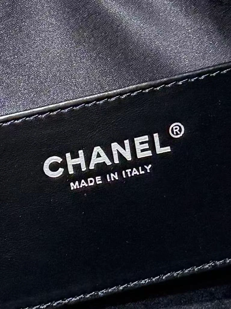 샤넬 25B 샤이니 카프스킨 스몰 호보백