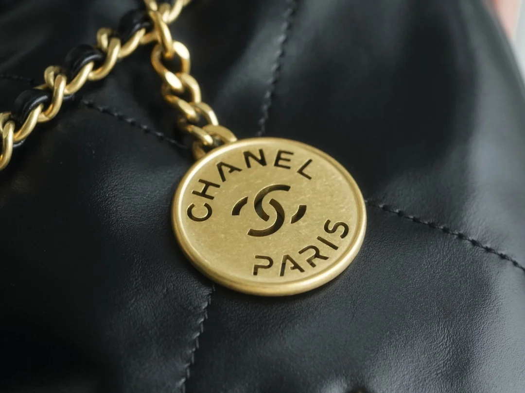 샤넬 24SS 22백 미니 블랙 금장