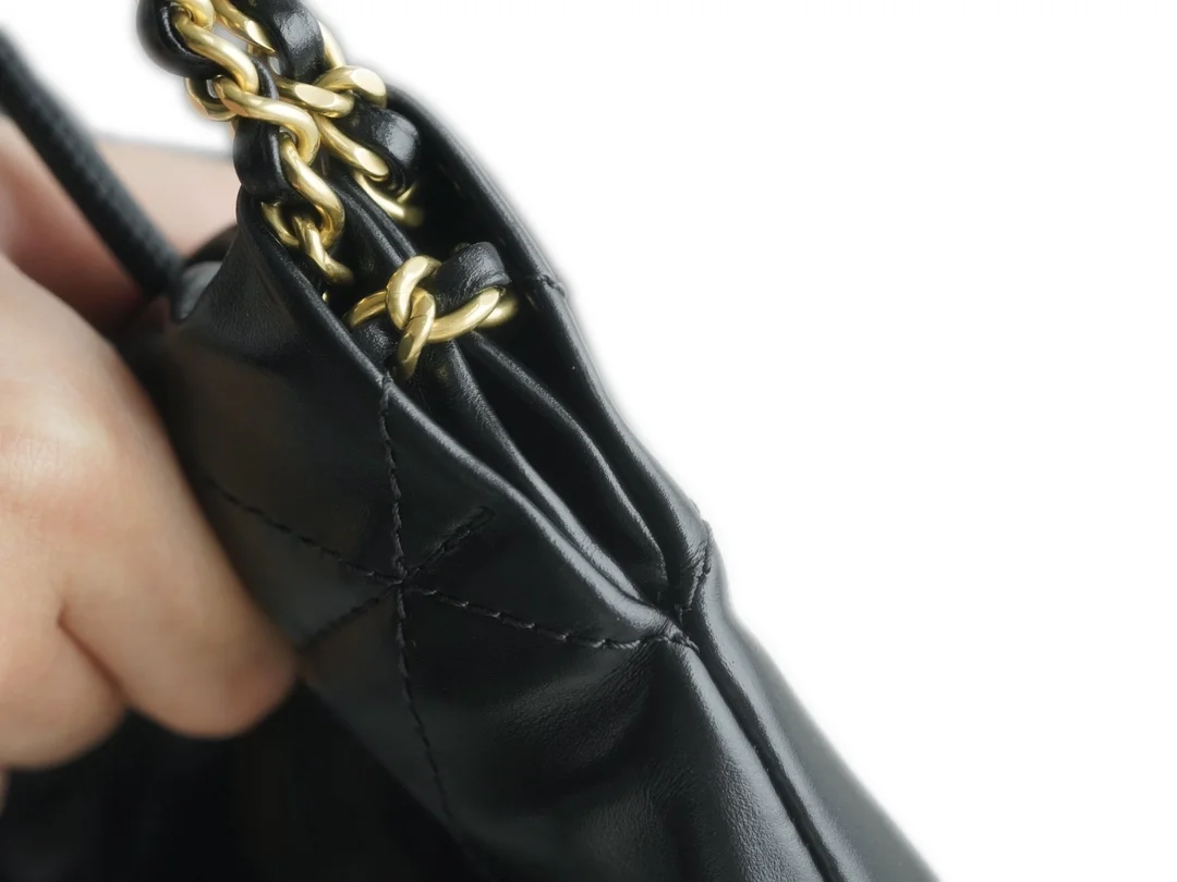 샤넬 24SS 22백 미니 블랙 금장