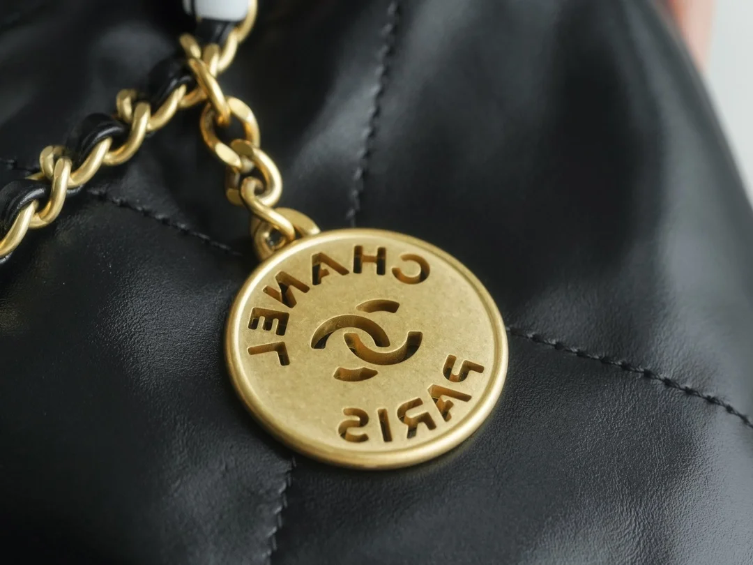 샤넬 24SS 22백 미니 블랙 금장