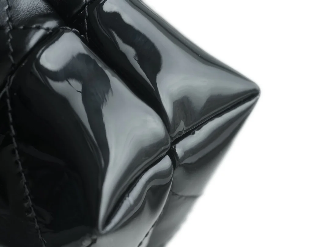 샤넬 24SS 22백 미니 블랙 금장