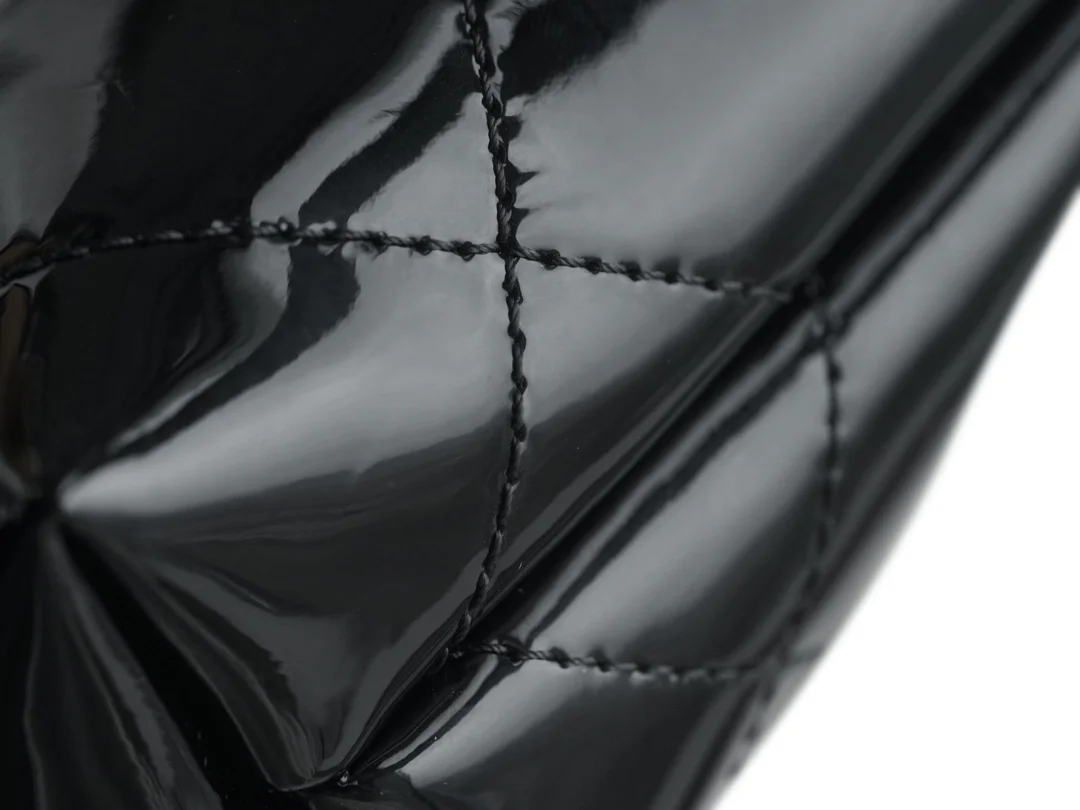 샤넬 24SS 22백 미니 블랙 금장