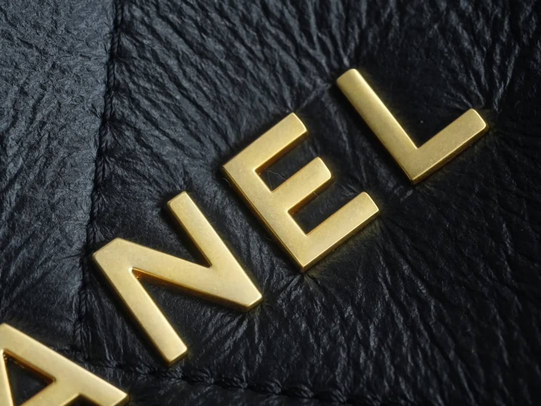 샤넬 22백 한정판 테디 브라운 블랙