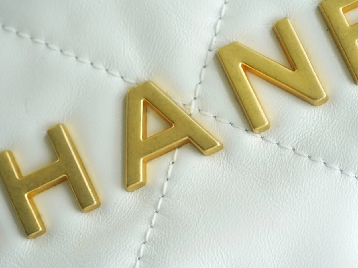 샤넬 22백 미니 화이트 금장