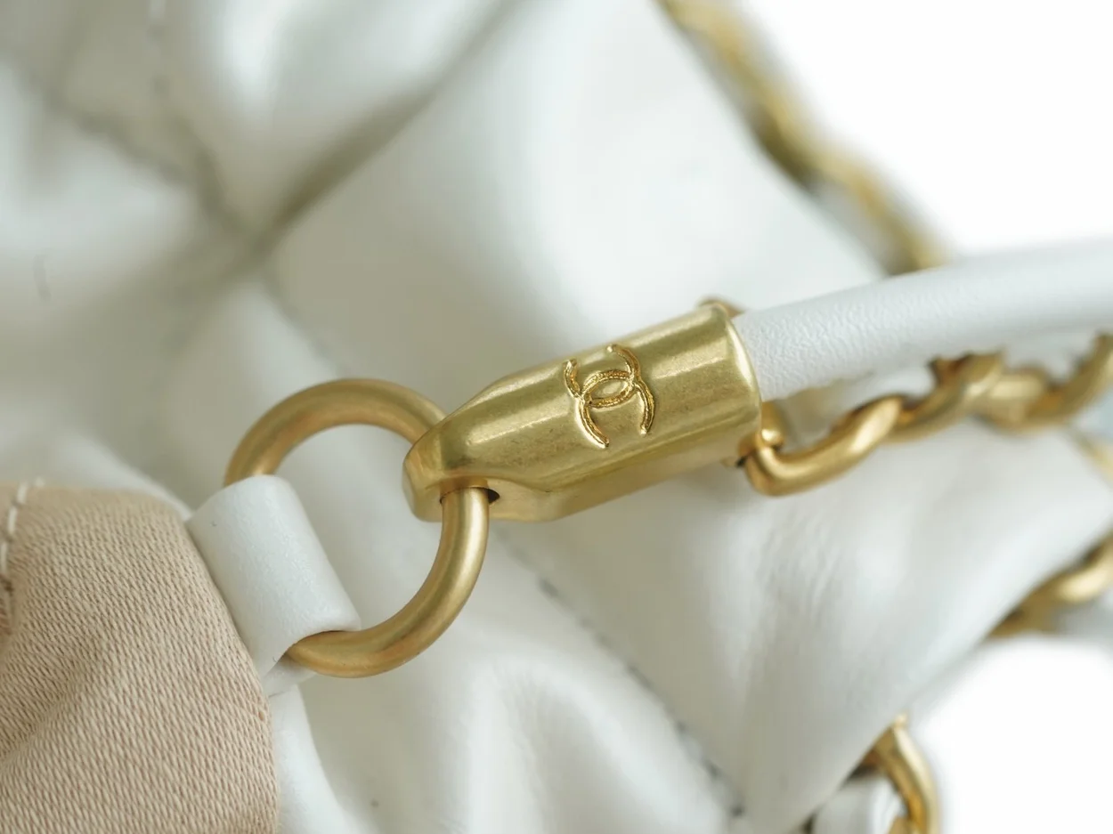 샤넬 22백 미니 화이트 금장