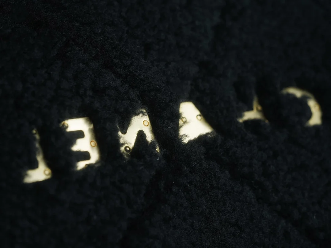 샤넬 22백 한정판 테디 블랙