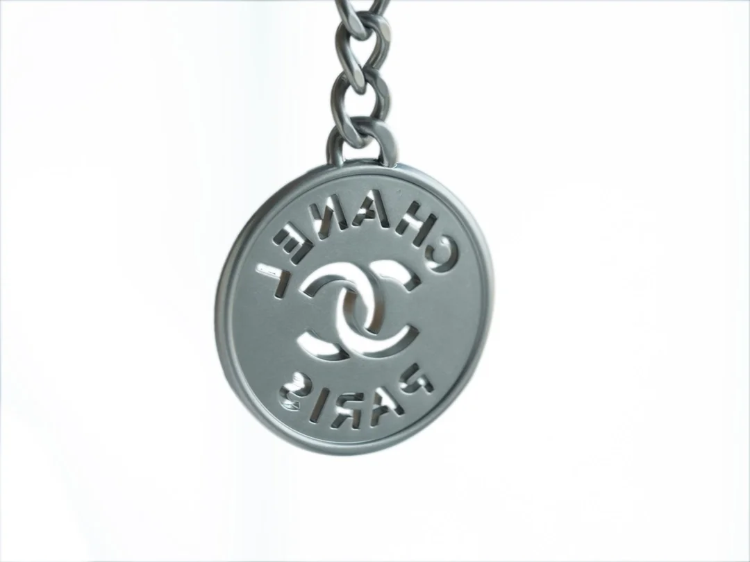 샤넬 22백 미디엄 화이트 은장