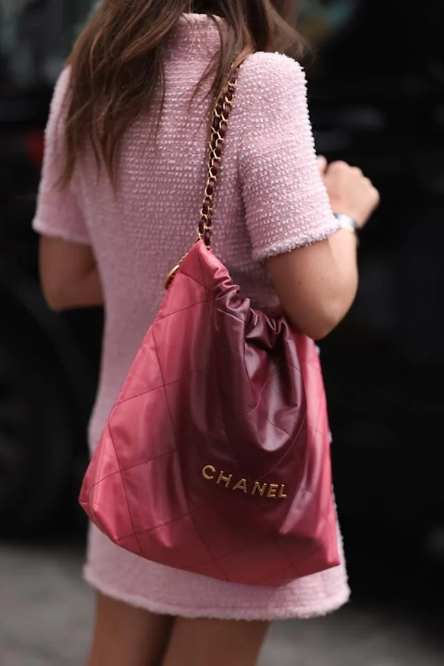 샤넬 22백 미디엄 코랄핑크 금장
