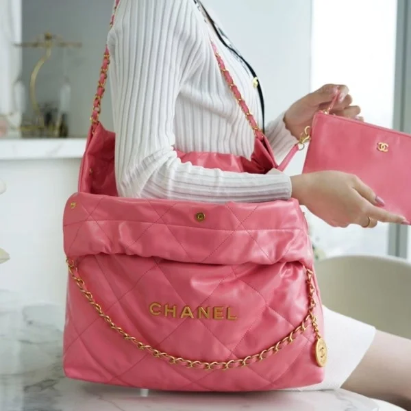 샤넬 22백 미디엄 코랄핑크 금장