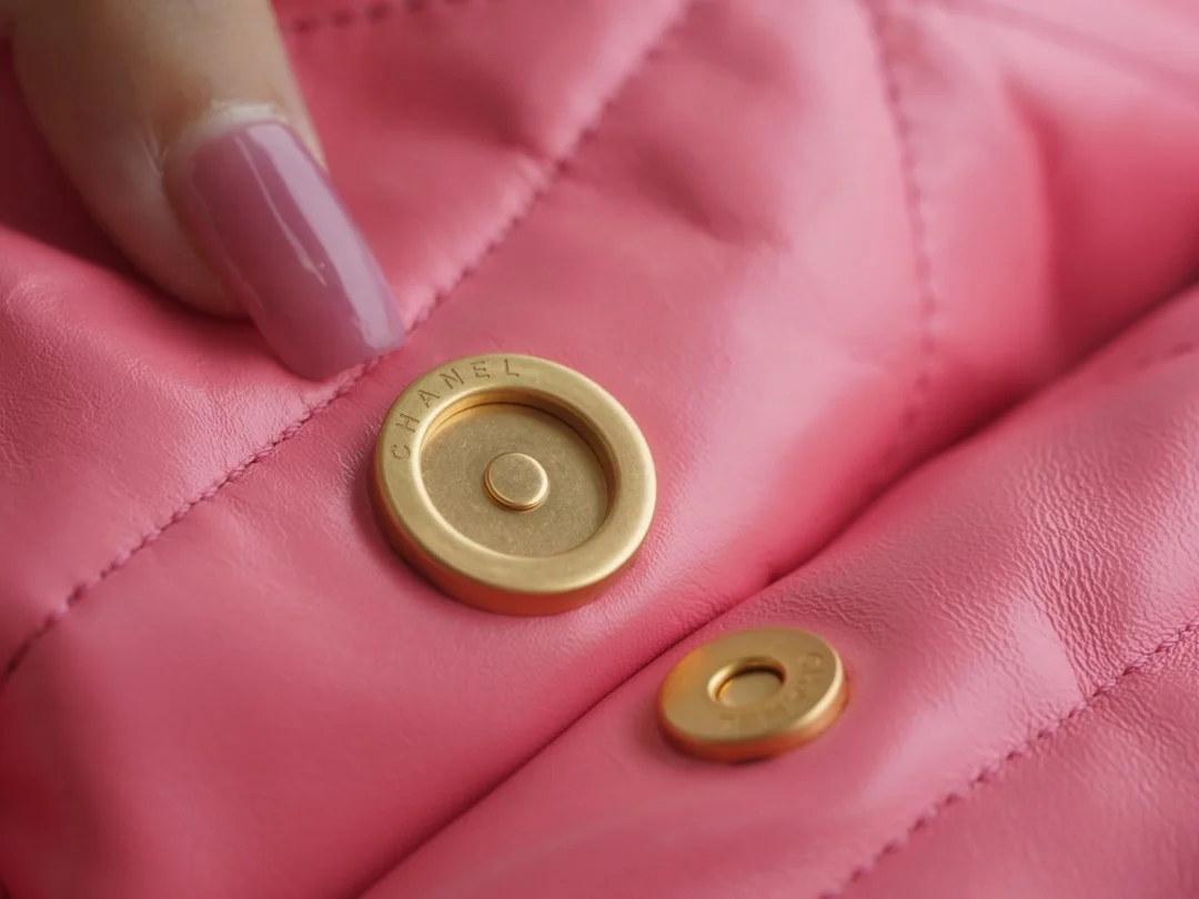 샤넬 22백 미디엄 코랄핑크 금장