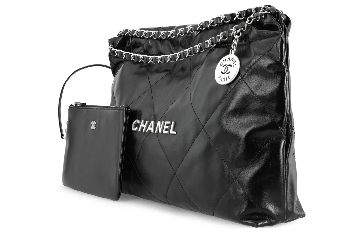 샤넬 22백 가로 버전 블랙 은장