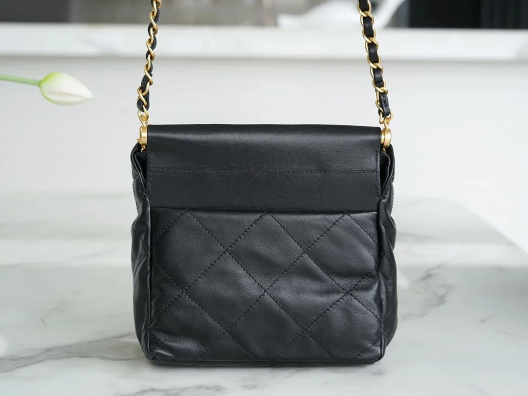 샤넬 22백 미니 버킷백 금장