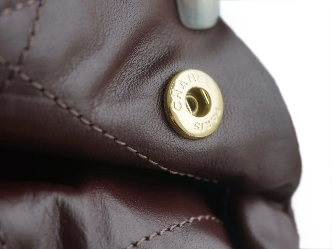 샤넬 22백 미디엄 다크 브라운 금장