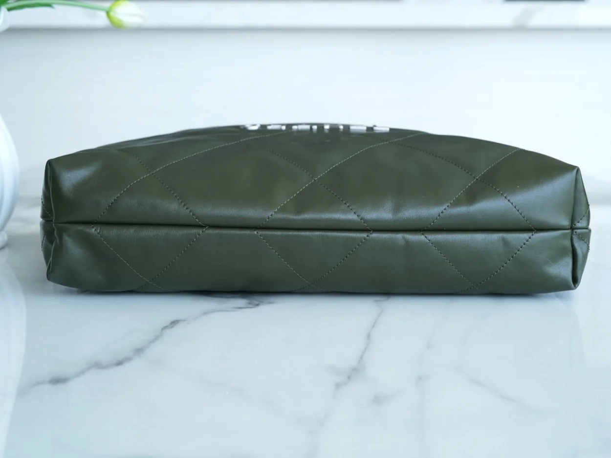 샤넬 22백 미디엄 그린 은장