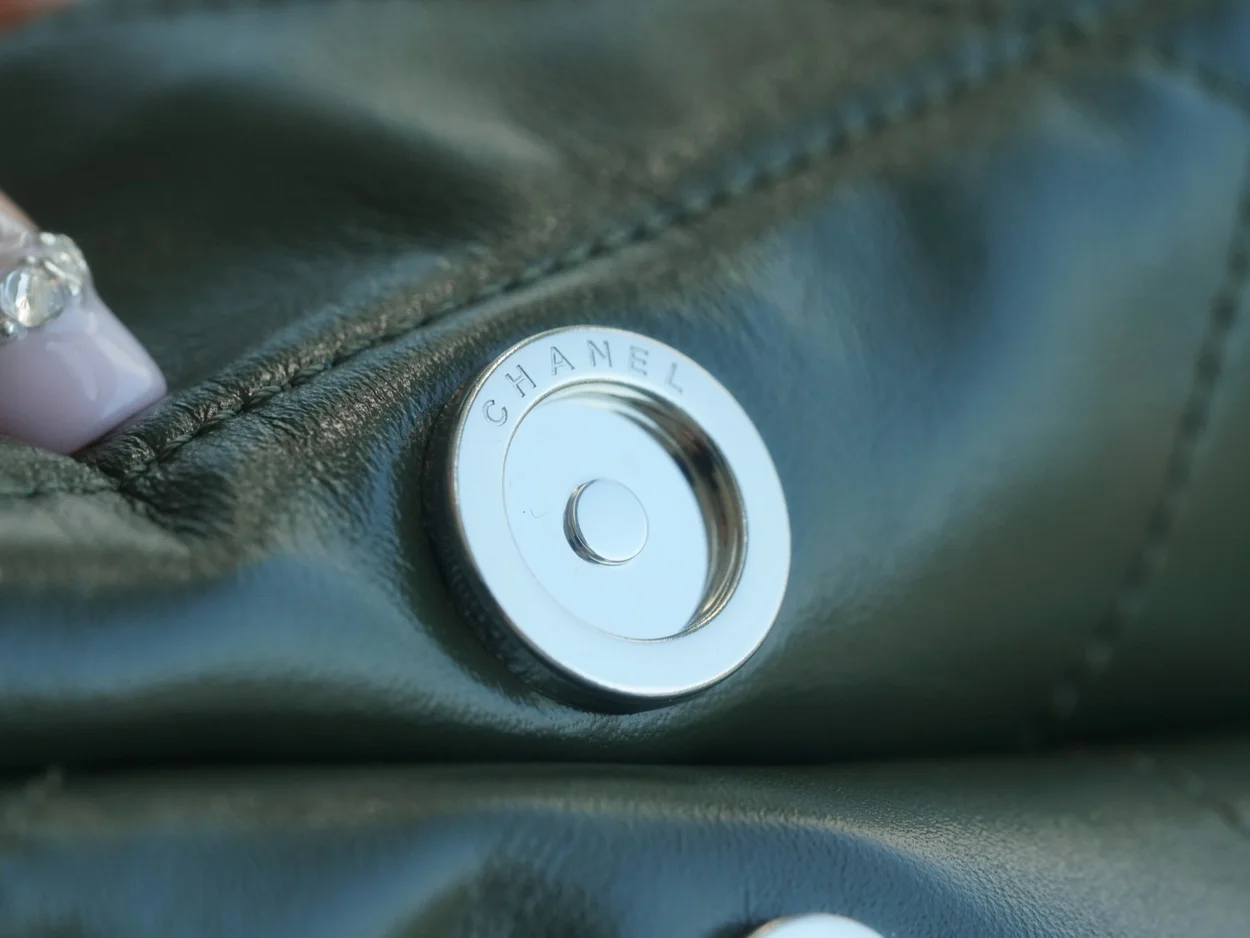 샤넬 22백 미디엄 그린 은장