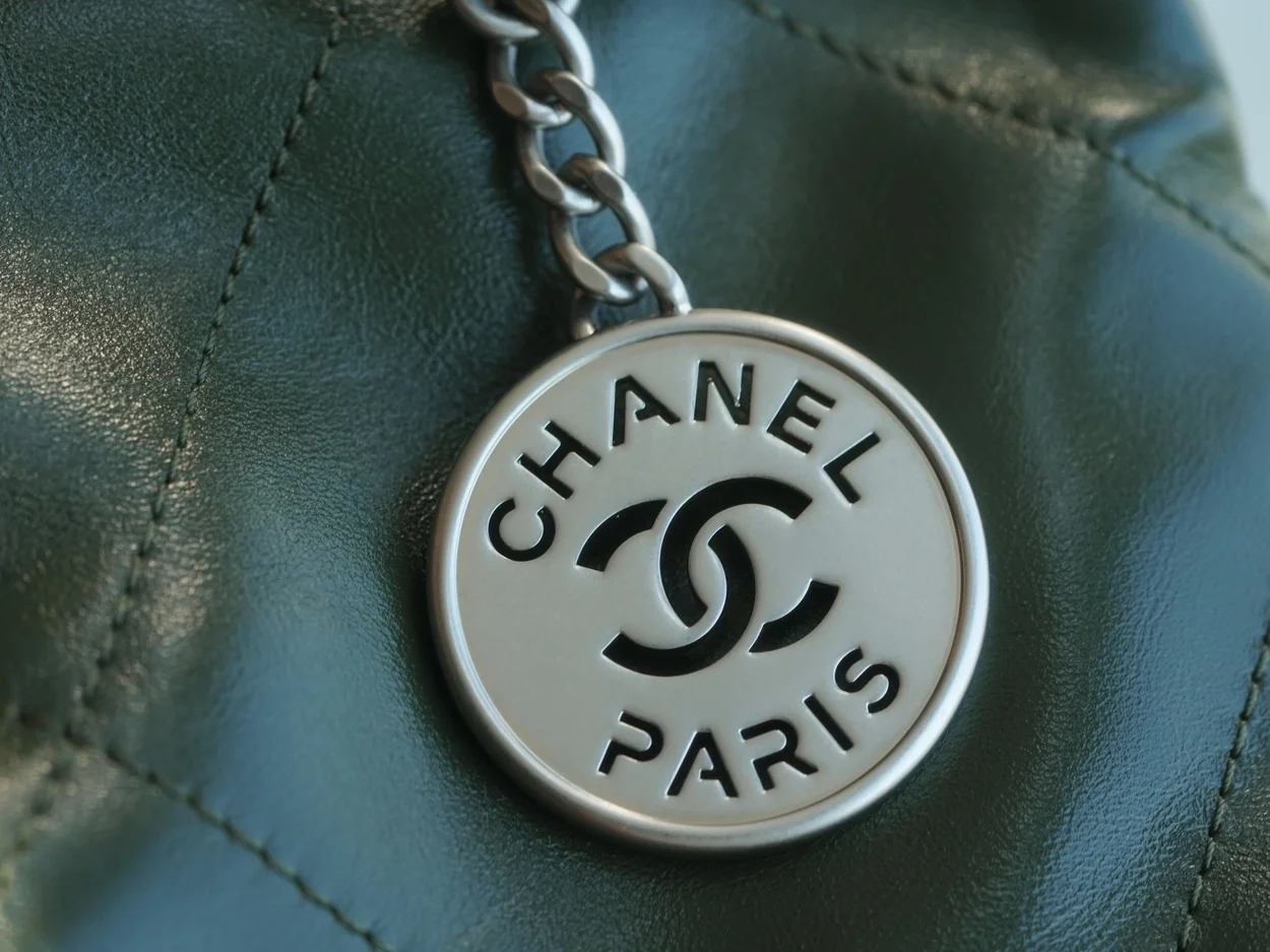 샤넬 22백 미디엄 그린 은장